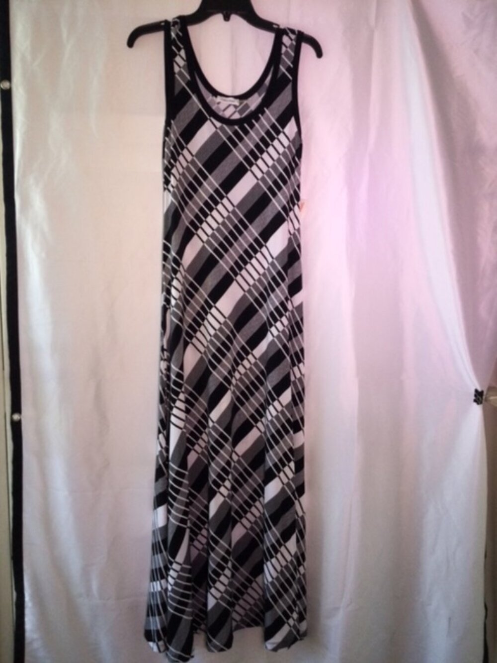 Calvin Klein Black White Diagonal Plaid Maxi Dress Sleeveless Stretch Women's
